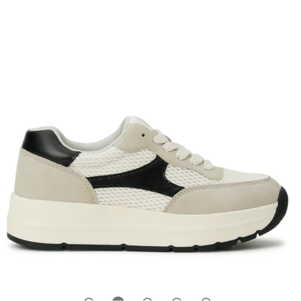 Retro platform sneakers